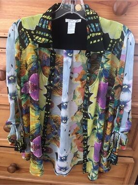 Alberto Makali Multicolor Sheer Floral Button-Up Blouse